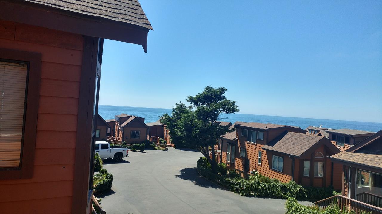 White Rock Resort Smith River Exterior foto